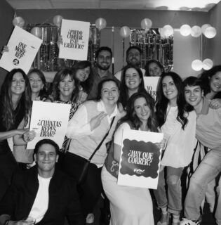 ¿Cuántas ganas tenéis de ver nuestro vídeo del aniversario?

Todavía no nos creemos lo bien que lo pasamos y la comunidad que seguimos creando. Fue todo un regalo 💙