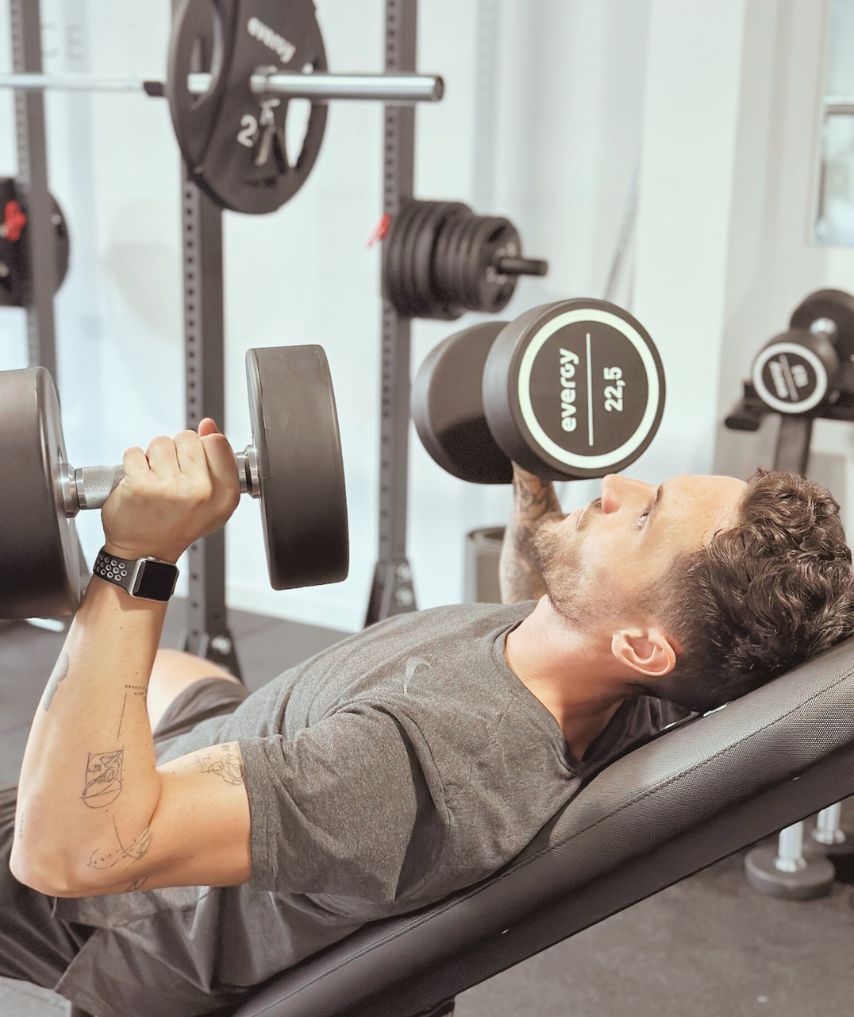 Gimnasio VMPER4MANCE, entrenamientos en Alpedrete con Victor Mendi.